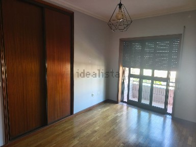 Arrendamento de apartamento T2 na Rua Dom António Ferreira Gomes, 113