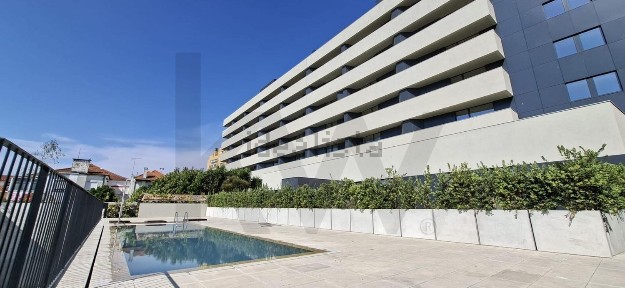 Arrendamento de apartamento T2 na Areosa - Fernão de Magalhães