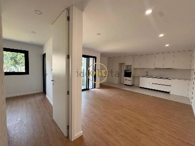 Arrendamento de apartamento T1 na Rua do Louredo