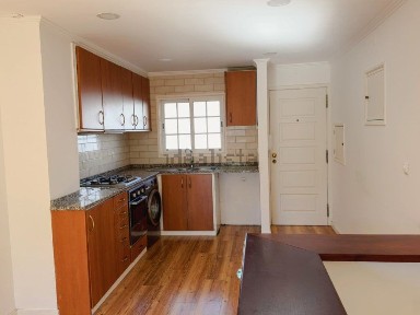 Arrendamento de duplex na Rua Professor Veiga Beirão, 31