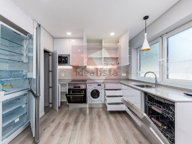 Apartamento T2 à venda em Casal de Cambra