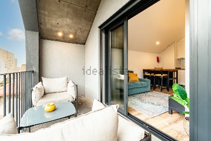 Arrendamento de apartamento T1 na Rua da Constituição, 1269