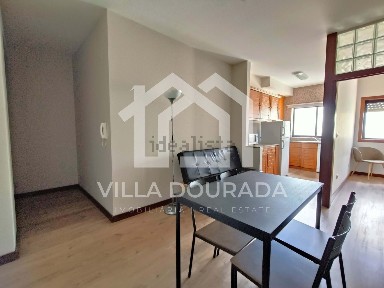 Arrendamento de apartamento T1 na Avenida Infante Dom Henrique, 40