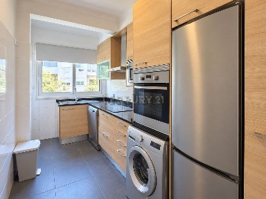 Apartamento T2 à venda na Rua Câmara Pestana, 2