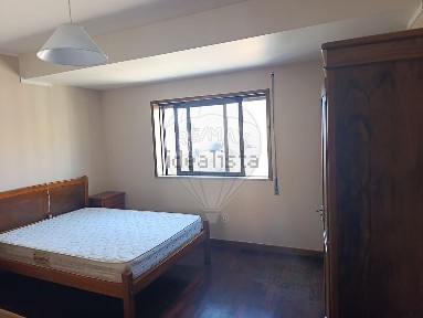Apartamento T3 à venda na Avenida Antero de Quental