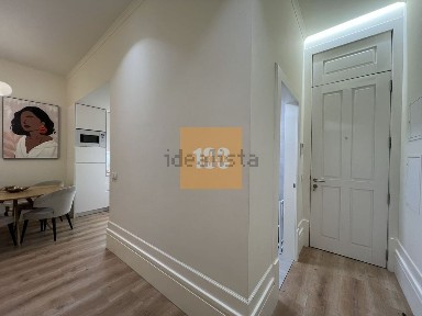 Apartamento T2 à venda na Rua de Passos Manuel