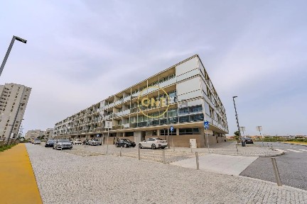 Apartamento T3 à venda na Rua da Imprensa Regional