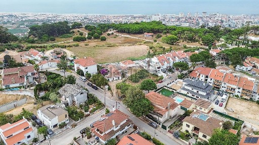 Moradia independente à venda em Quinta de Baixo