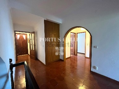 Arrendamento de andar de moradia na Travessa Conceição Fernandes s/n