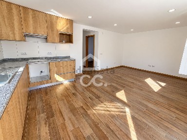 Arrendamento de apartamento T3 em Porto de Mós