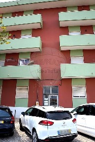 Arrendamento de apartamento T2 na Rua Alves Redol