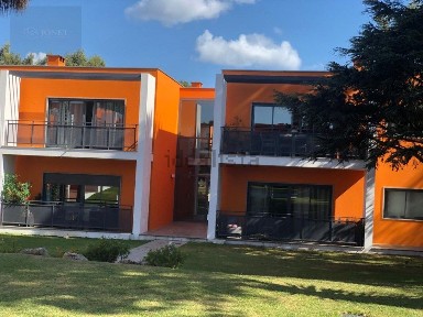 Arrendamento de apartamento T3 na Rua da Fonte Velha