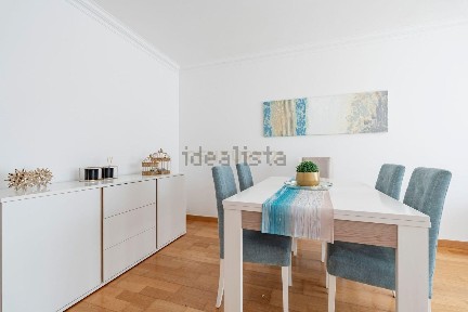 Arrendamento de apartamento T3 na Rua Alda Nogueira, 1