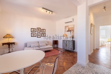 Arrendamento de apartamento T2 na Rua Silva Carvalho