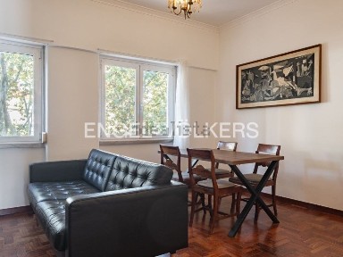 Arrendamento de apartamento T3 na Arneiros