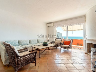 Arrendamento de apartamento T2 na Rua da Ladeira, 4