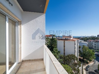 Arrendamento de apartamento T2 no Centro do Estoril