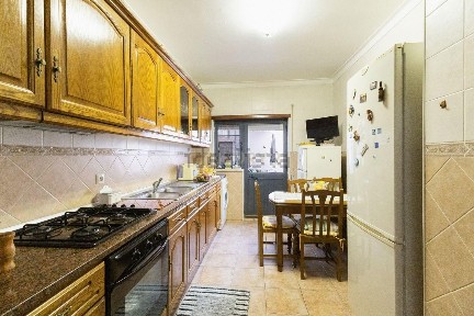 Apartamento T2 à venda na Rua Lapa de Castro, 24