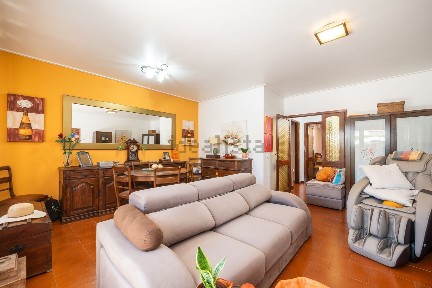Apartamento T3 à venda na Praceta Doutor José de Oliveira Firmo, 3
