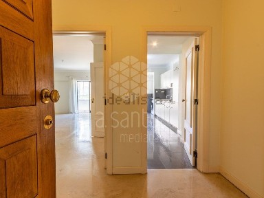 Apartamento T1 à venda na Avenida 25 de Abril
