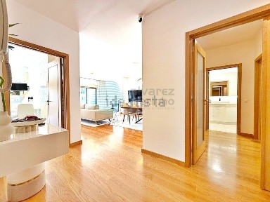 Apartamento T2 à venda na Rua Cândido dos Reis, 31 b