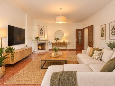Apartamento T2 à venda na Rua h Barrilaro Ruas, 119 a