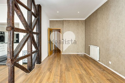 Apartamento T5 à venda na Rua São José, 87