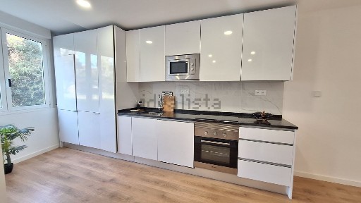 Apartamento T3 à venda na Rua João Ortigão Ramos