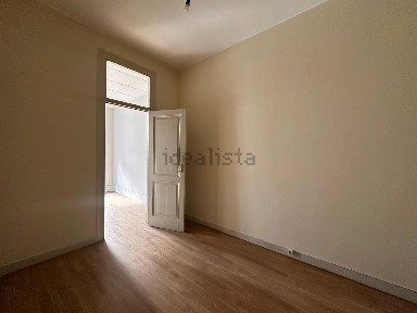 Apartamento T3 à venda na Avenida Almirante Reis