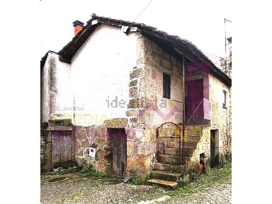 Moradia independente à venda em Caparrosa e Silvares