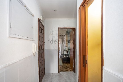 Apartamento T2 à venda na Rua Gil Eanes