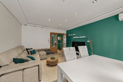 Apartamento T2 à venda na Rua Damião de Góis, 1674