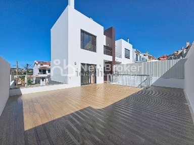 Arrendamento de duplex na Rua das Amendoeiras, 23