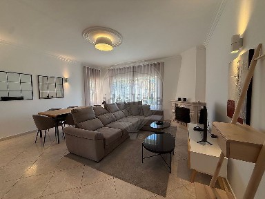 Arrendamento de apartamento T2 na Rua de Varandas do Alto do Golf