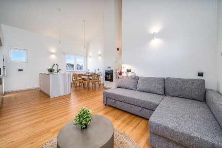 Arrendamento de apartamento T2 na Avenida do Cerro da Vila, 3