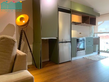 Arrendamento de apartamento T0 na Rua Capitão Sousa Pizarro s/n