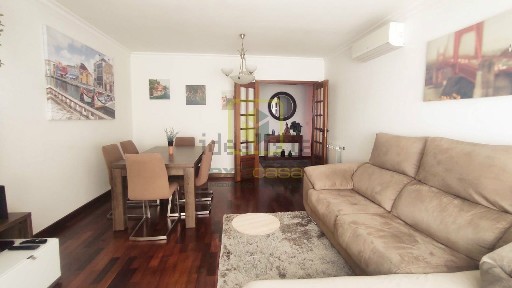 Arrendamento de apartamento T2 em Esgueira