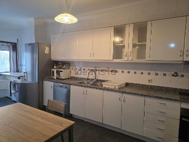 Arrendamento de apartamento T3 na Santa Maria da Feira, Centro s/n