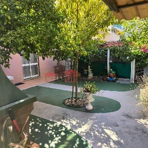 Moradia em banda à venda na Travessa Verdades Miranda, 54