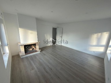 Apartamento T2 à venda na Mem Martins
