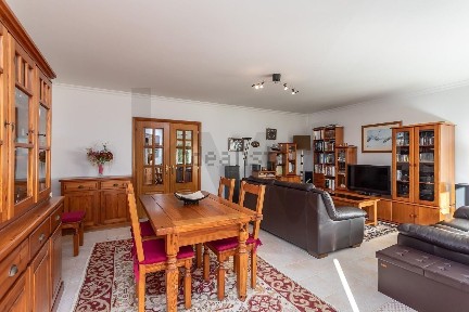 Apartamento T2 à venda na Outurela - Portela