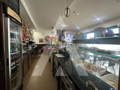 Pastelaria, padaria para trespasse na Rua António Joaquim Rodrigues