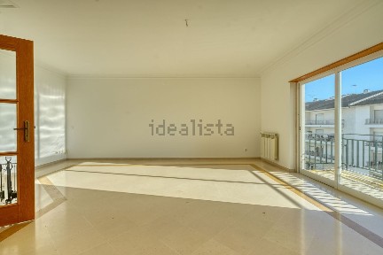 Arrendamento de apartamento T2 na Rua Manuel Casanova Rodrigues