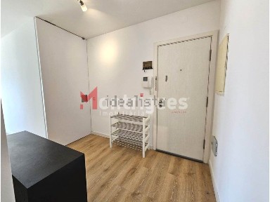 Arrendamento de apartamento T2 na Rua do Sena, 502