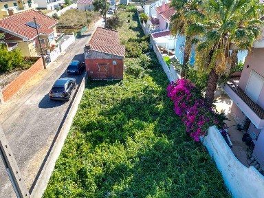 Moradia independente à venda na Avenida Descobertas