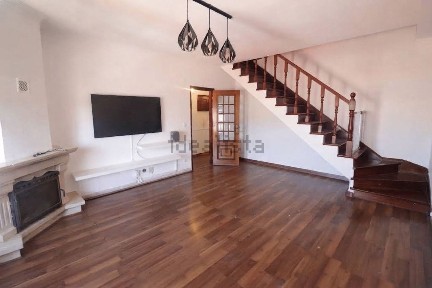 Duplex à venda na Rua Capitão Salgueiro Maia