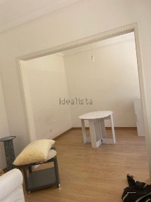 Arrendamento de apartamento T0 na Rua Afonso Lopes Vieira
