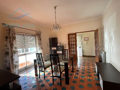 Apartamento T2 à venda no Largo Vasco da Gama