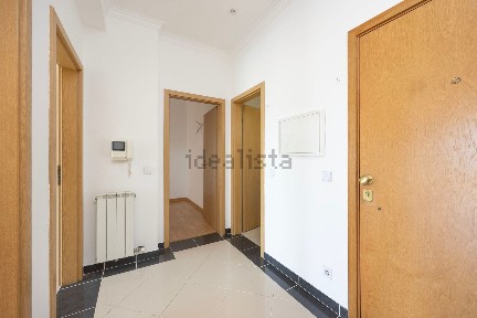 Apartamento T3 à venda na Rua Figueira da Foz, 34