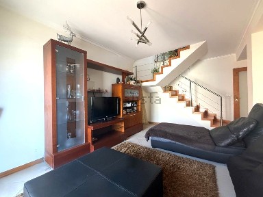 Duplex à venda na Avenida Fernão de Magalhães